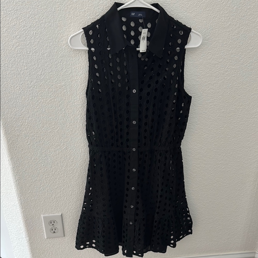 GAP Black Sleeveless Eyelet Shirt Dress